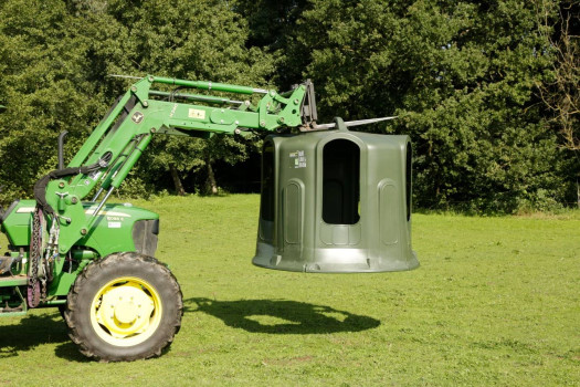 Paśnik na baloty Kerbl 5 stanowisk dla koni i cieląt