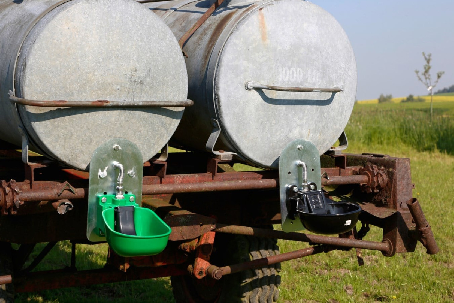 Poidło dla bydła i koni z zaworem niskociśnieniowym, tworzywo sztuczne KN50, zielone, Kerbl